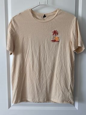 SHEIN Cream Short-Sleeve Graphic Tee with Palm Sunset